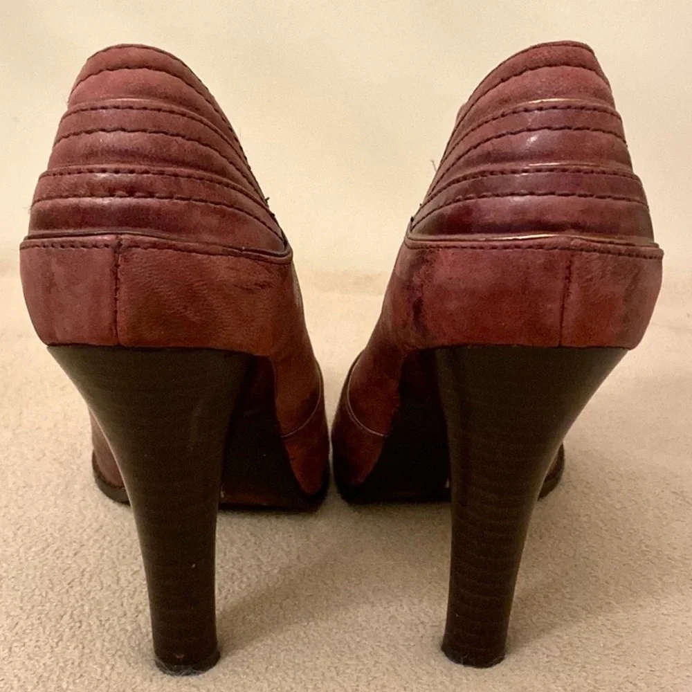 Frye Valerie Piping Purple SZ 8 Dark Cottagecore Goth Leather Ankle Bootie Heels